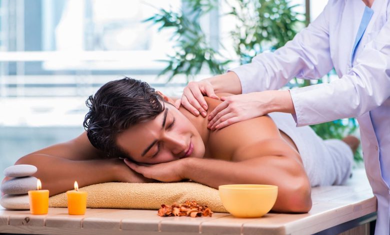 تکنیک های ماساژ درمانی برای کاهش درد و استرس و بهبود خواب نرس کو
