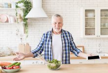 رژیم غذایی مناسب برای سلامتی سالمندان در منزل نرس کو